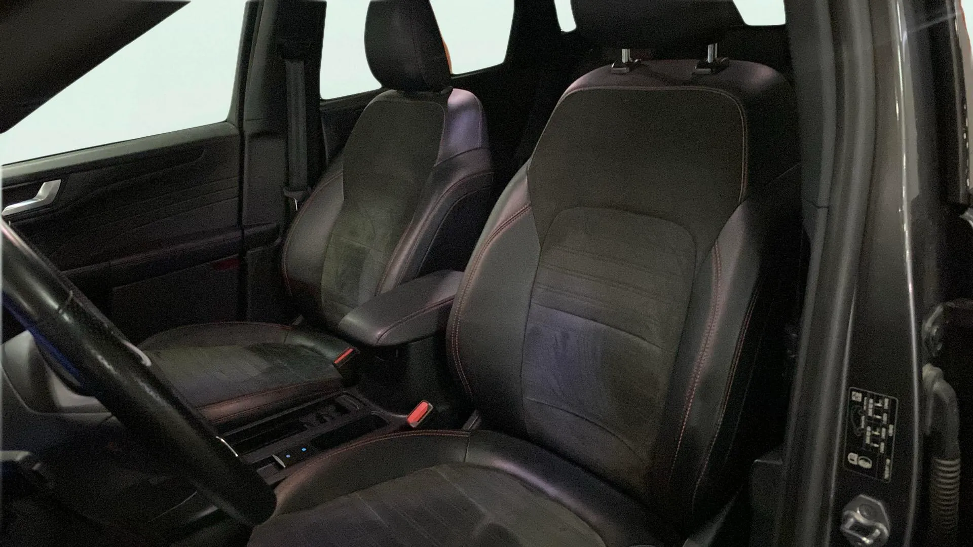 Ford Kuga ST-Line 1.5T EcoBoost - foto 26