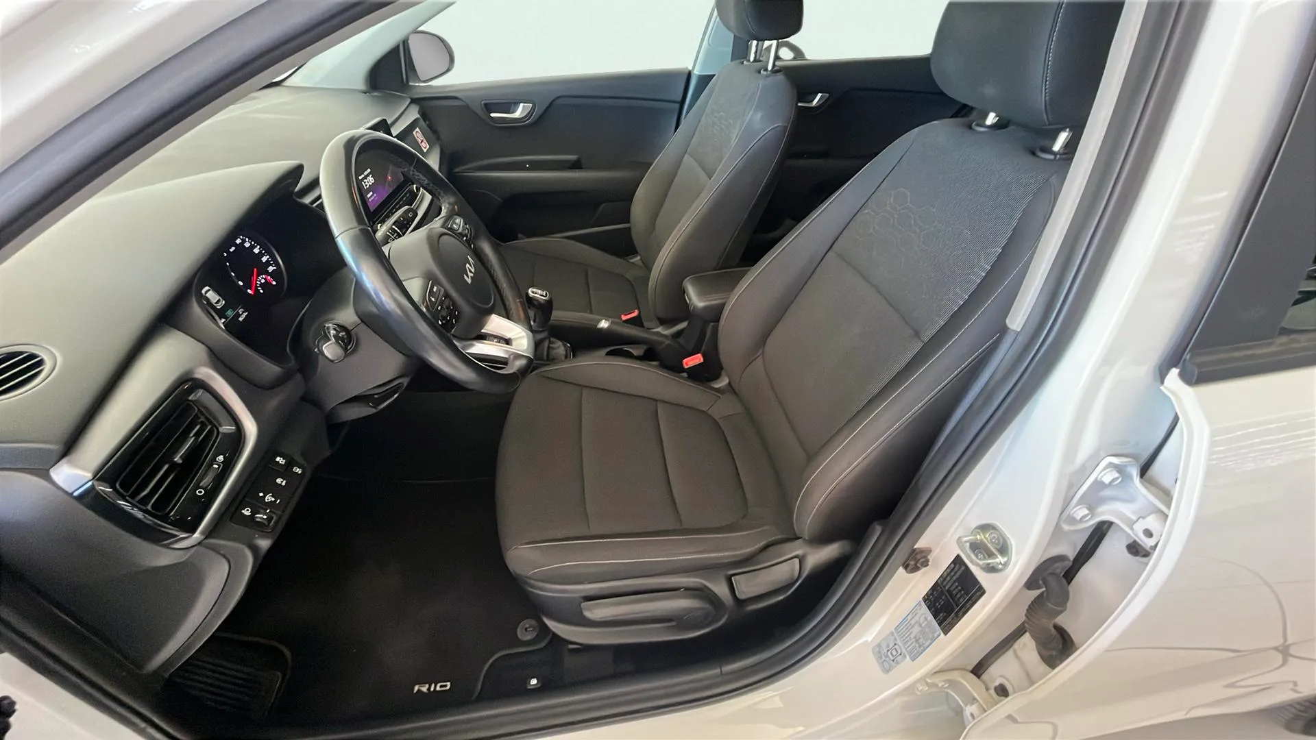 Kia Rio 1.0 T-GDi MHEV iMT Drive - foto 12