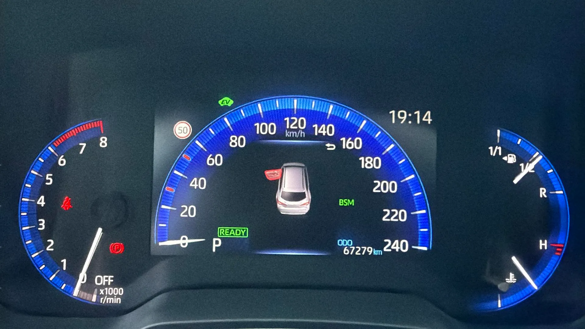 Toyota Corolla 2.0 180H Feel! E-CVT Touring Sport - foto 12