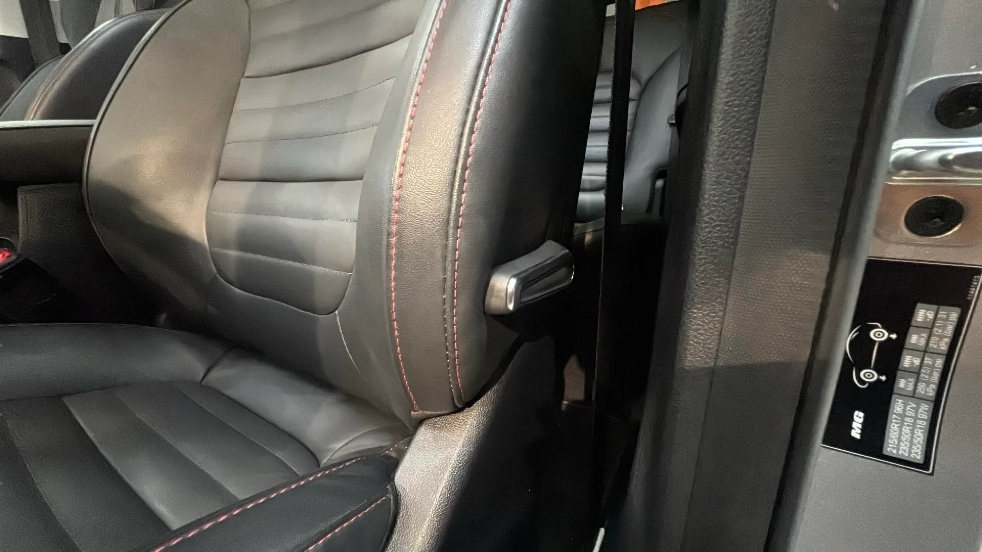 MG HS 1.5 Turbo GDI Luxury - foto 26