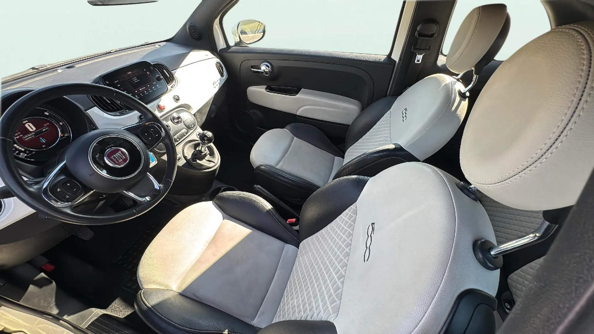 Fiat 500 Club 1.0 Hybrid - foto 9
