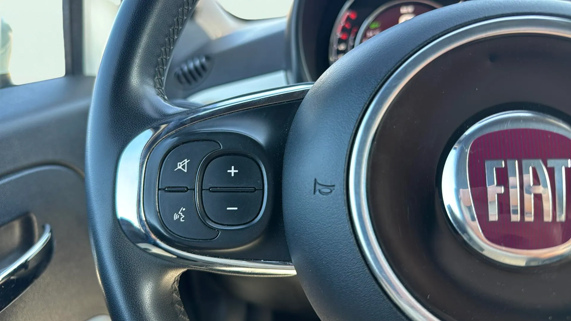 Fiat 500 Club 1.0 Hybrid - foto 16