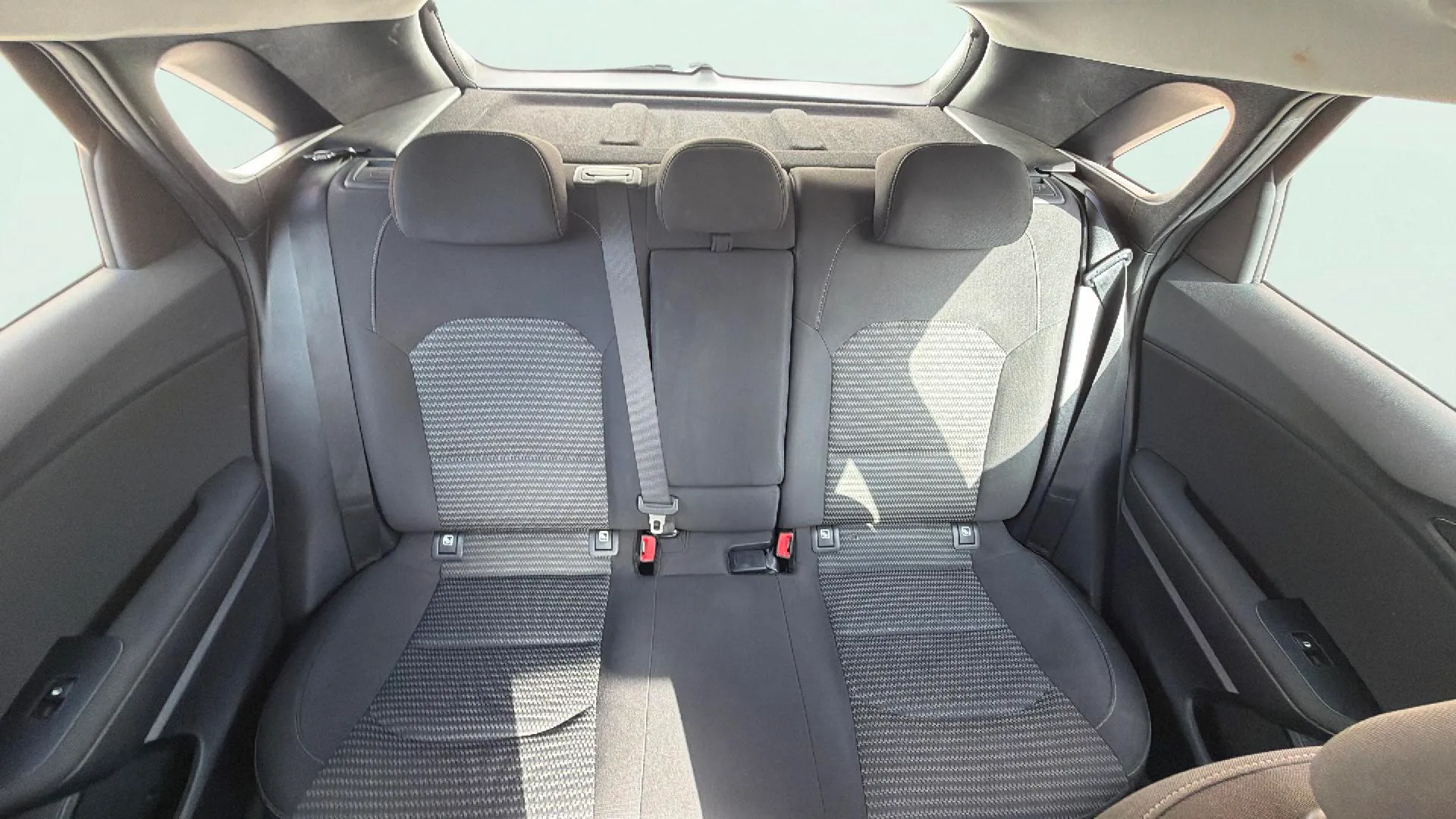 Kia Ceed 1.6 MHEV Tech DCT - foto 9
