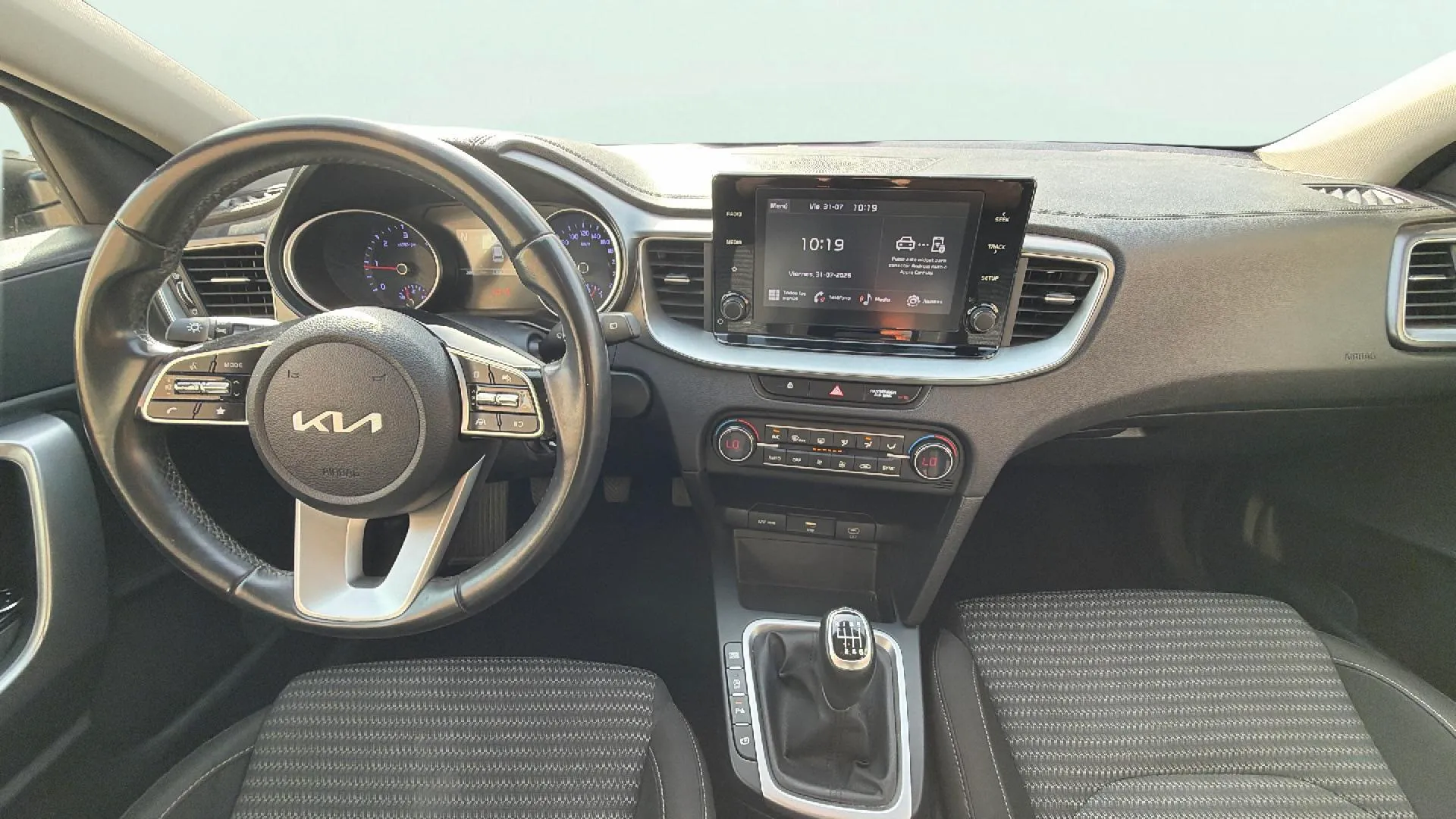 Kia Ceed 1.6 MHEV Tech DCT - foto 10