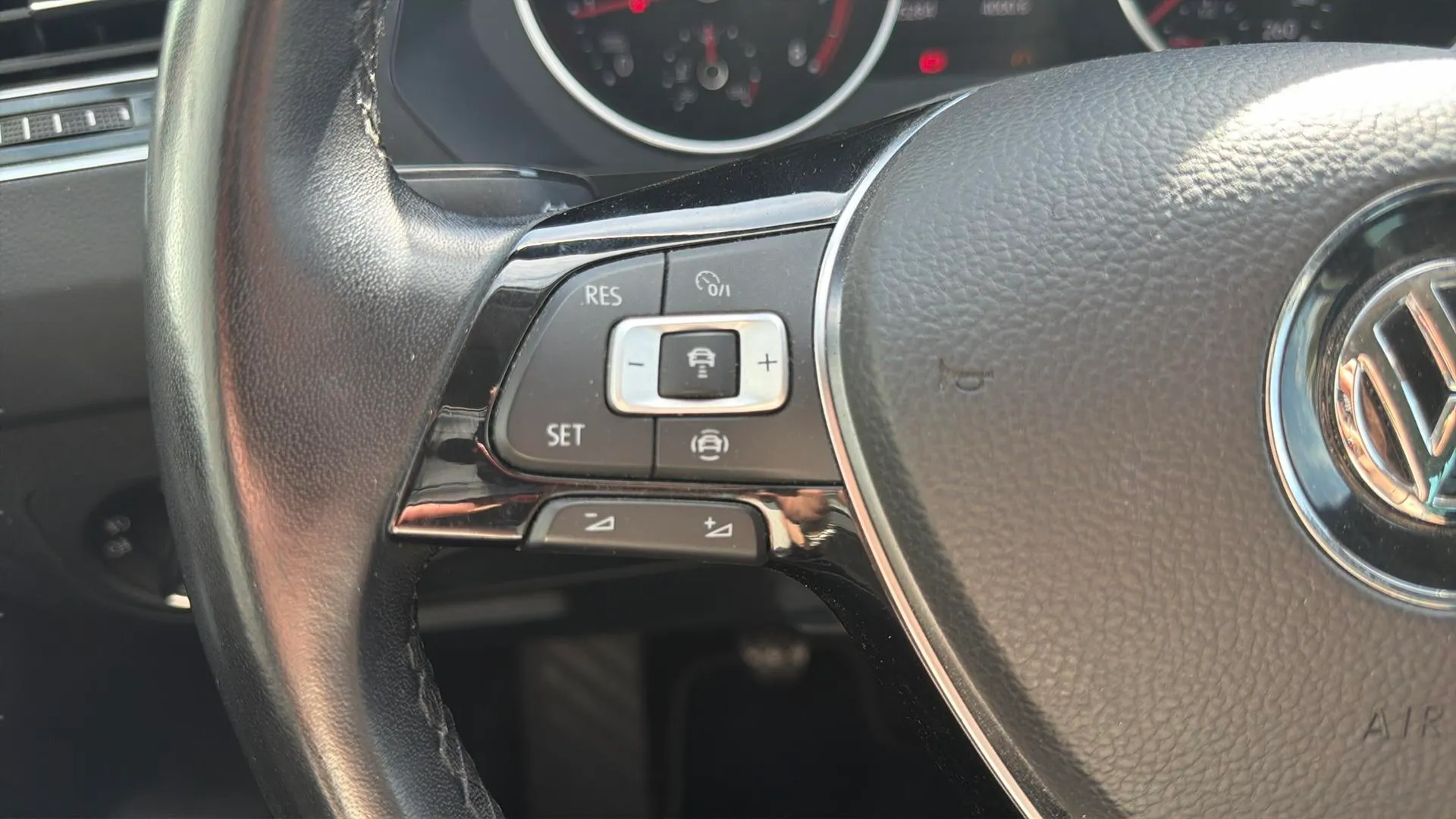 Volkswagen Tiguan Advance 1.5 TSI - foto 14