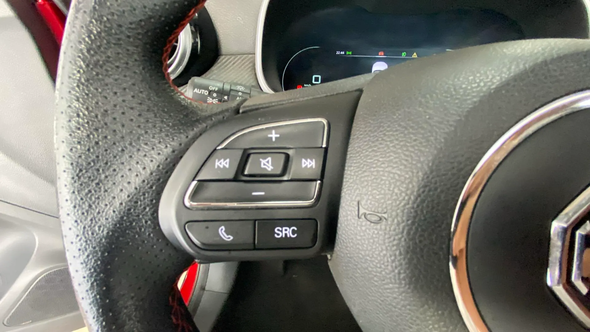 MG ZS 1.0T Luxury - foto 20