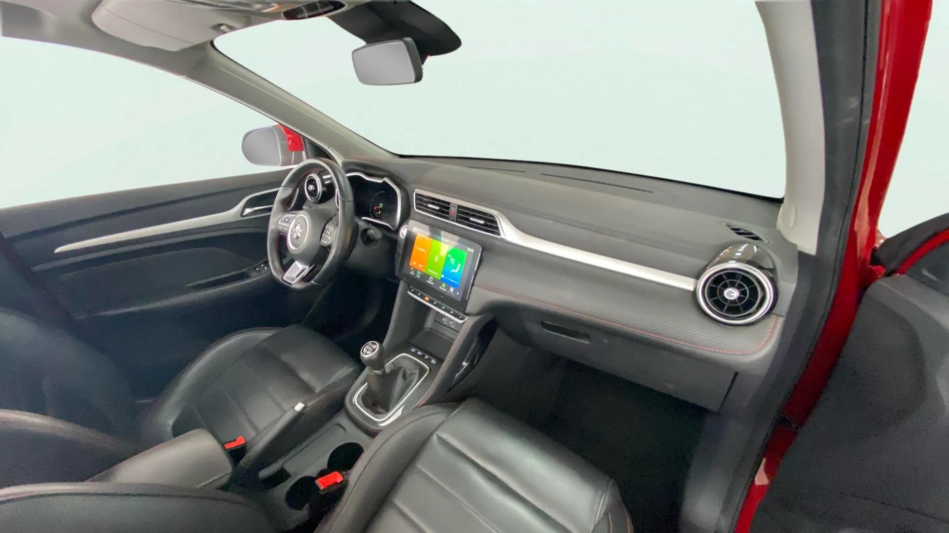 MG ZS 1.0T Luxury - foto 14