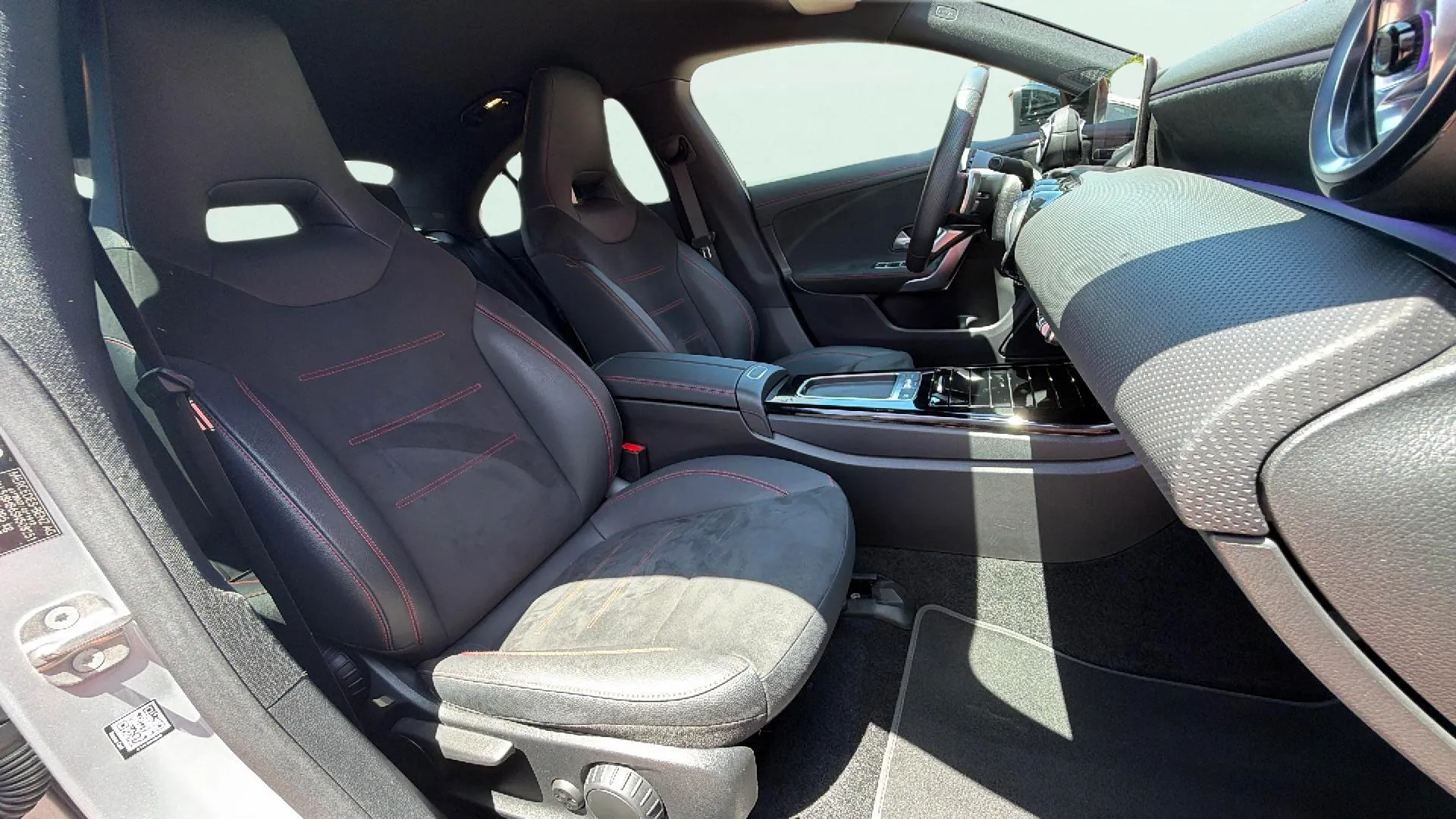 Mercedes-Benz CLA 200 Shooting Brake - foto 15