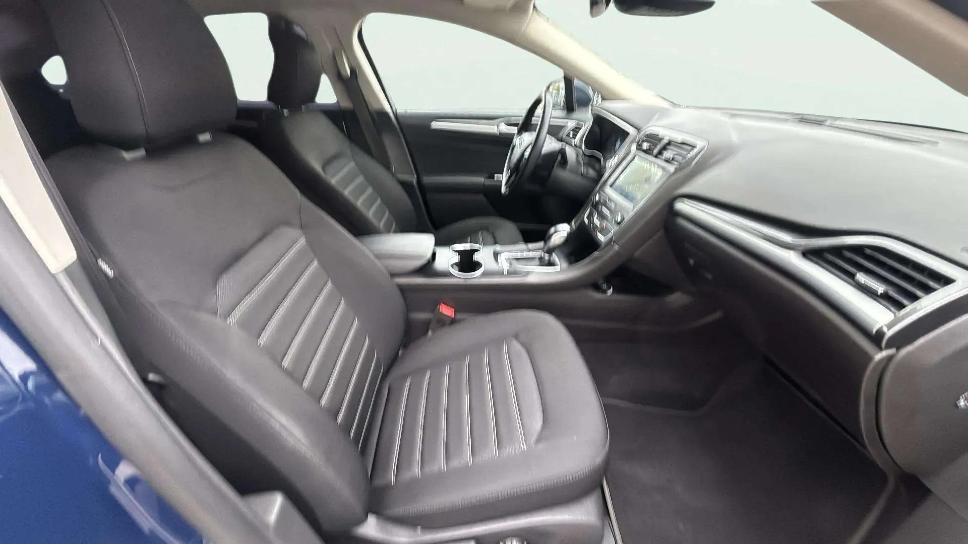 Ford Mondeo 2.0 Híbrido Trend HEV - foto 14