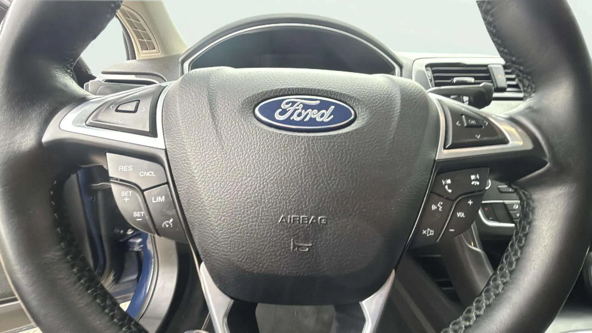 Ford Mondeo 2.0 Híbrido Trend HEV - foto 20