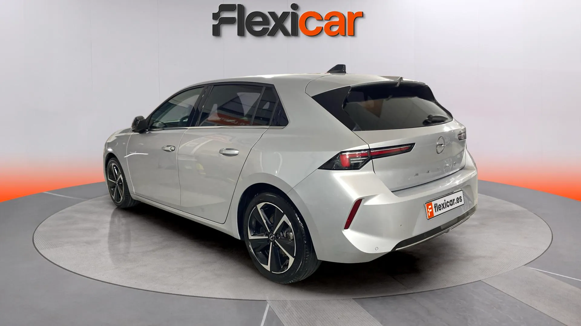 Opel Astra 1.2T XHT Edition - foto 29