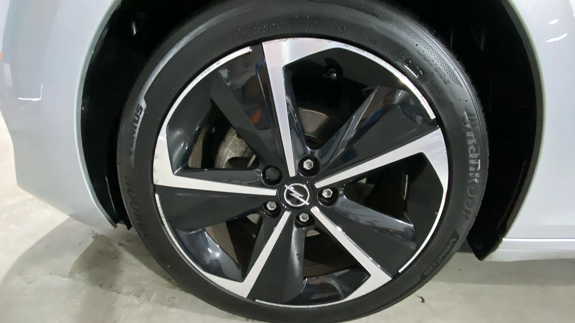 Opel Astra 1.2T XHT Edition - foto 43