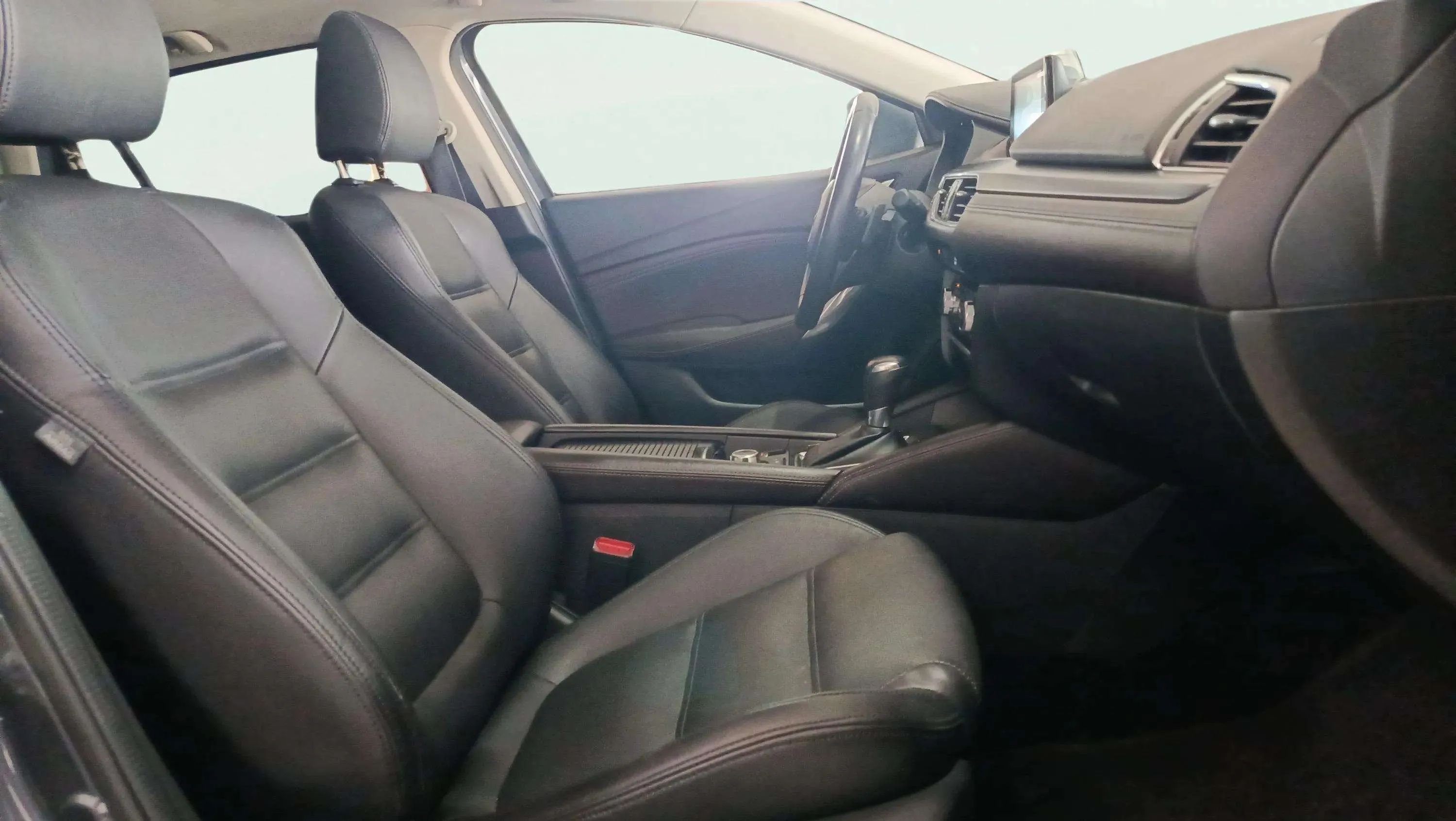 Mazda Mazda6 2.2 DE Luxury WGN - foto 10