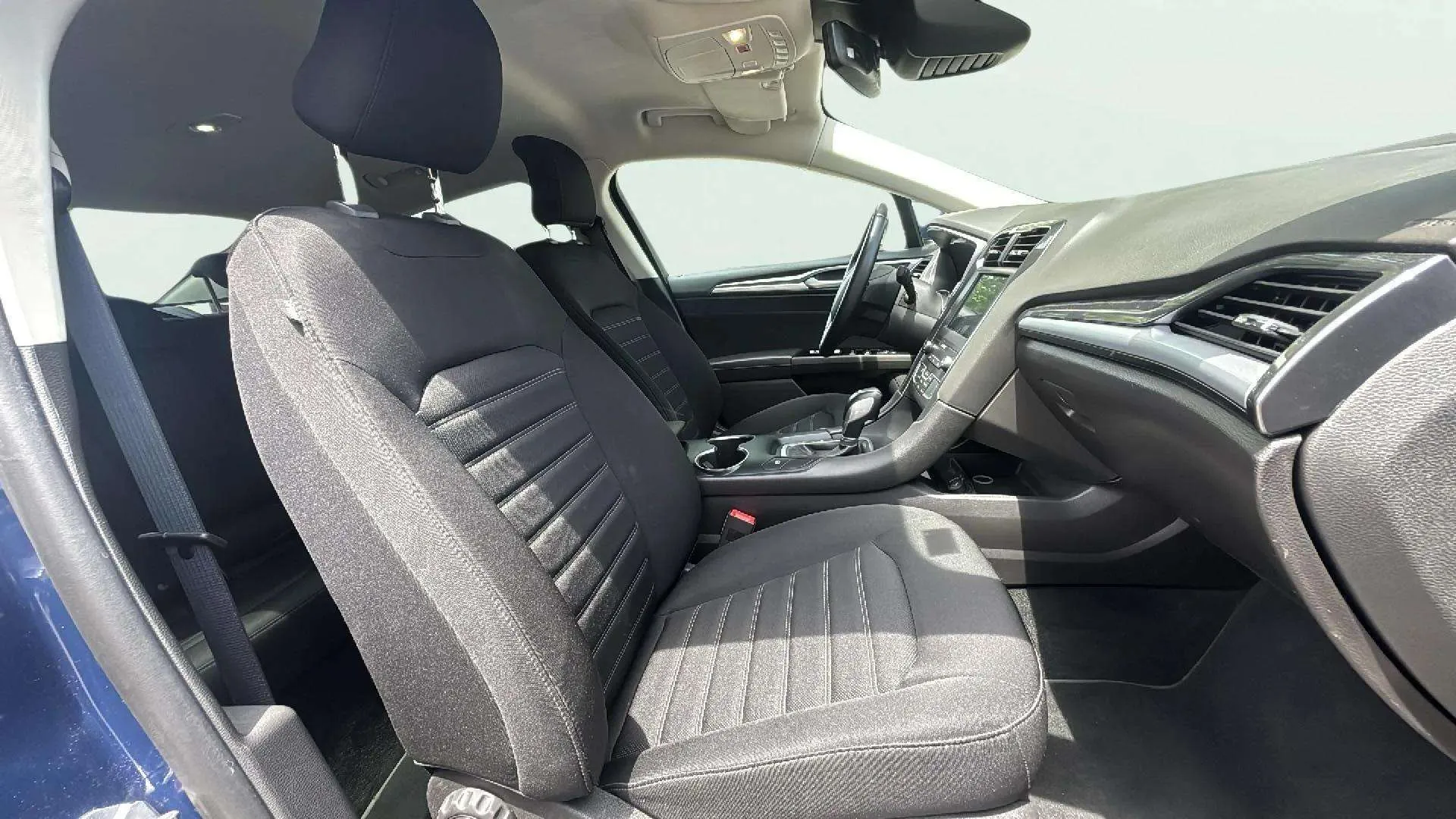 Ford Mondeo 2.0 Híbrido Trend HEV - foto 20