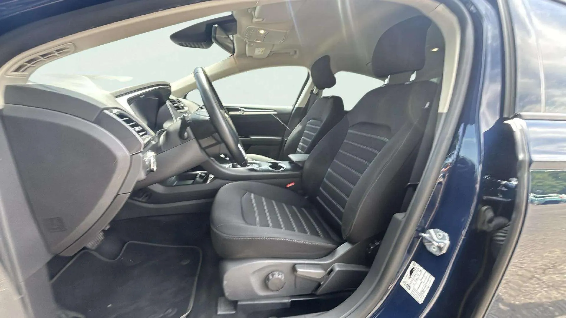 Ford Mondeo 2.0 Híbrido Trend HEV - foto 19