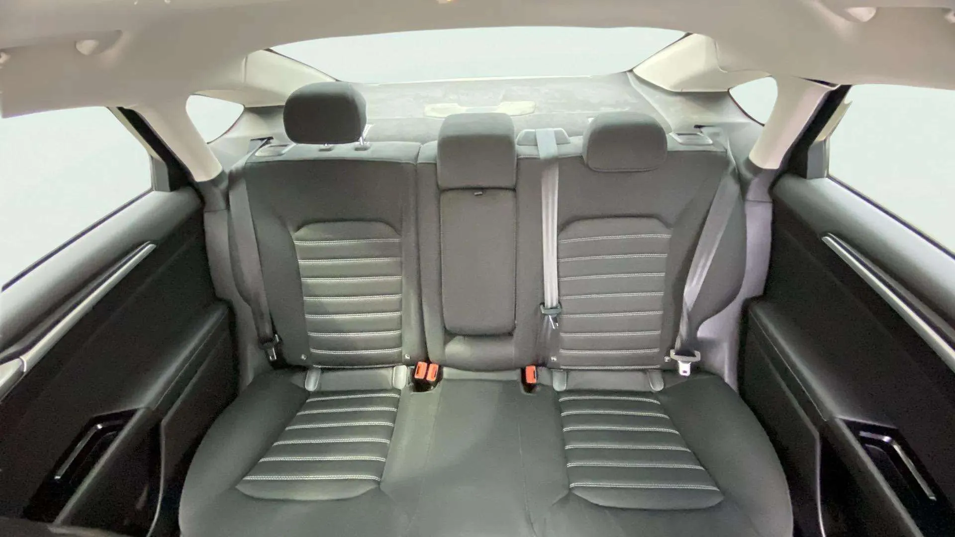 Ford Mondeo 2.0 Híbrido Trend HEV SB - foto 18