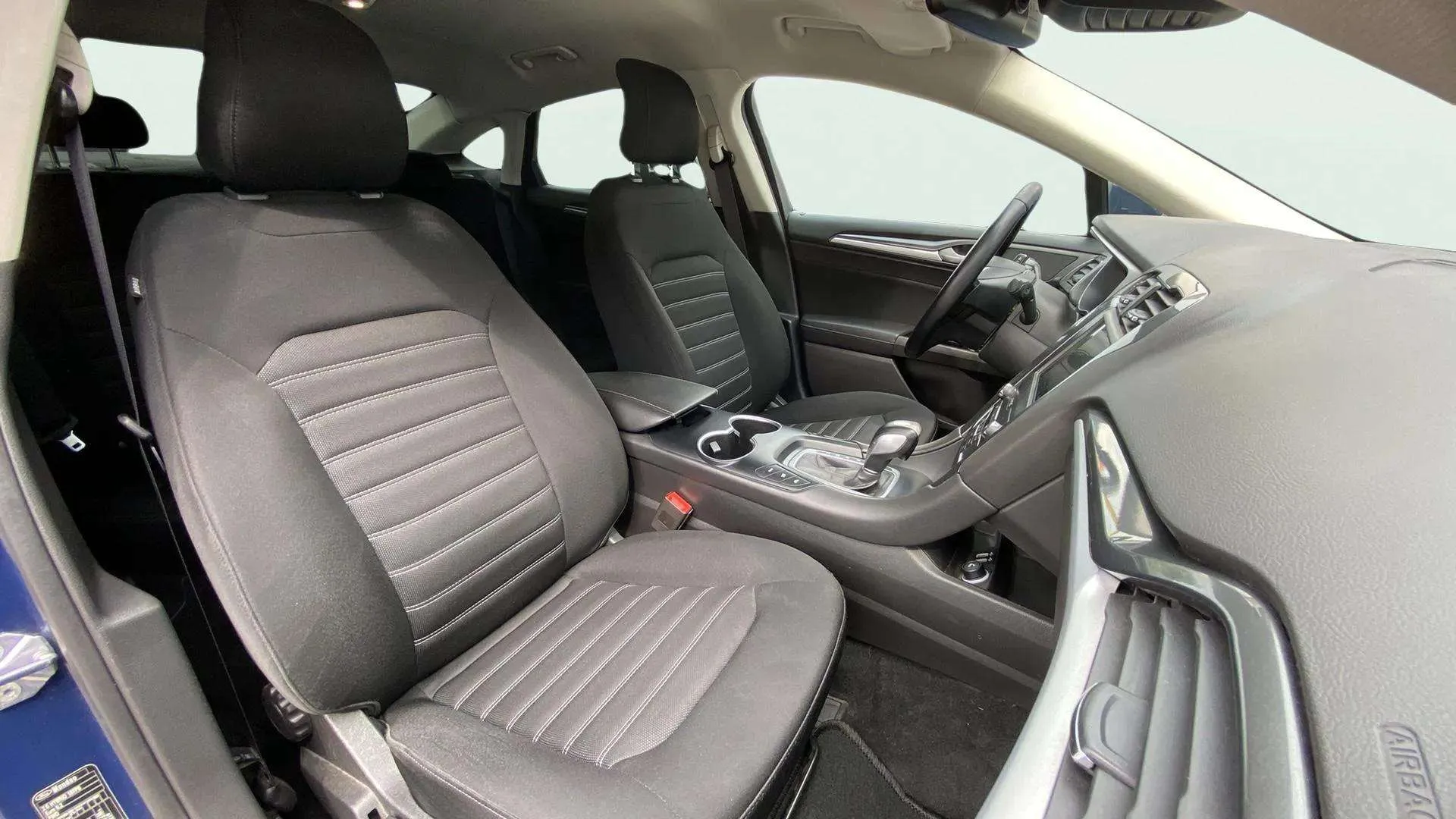 Ford Mondeo 2.0 Híbrido Trend HEV SB - foto 10