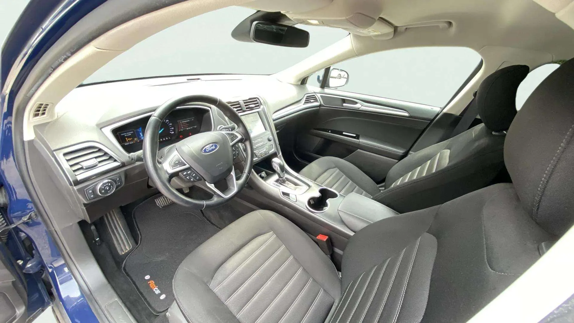 Ford Mondeo 2.0 Híbrido Trend HEV SB - foto 11
