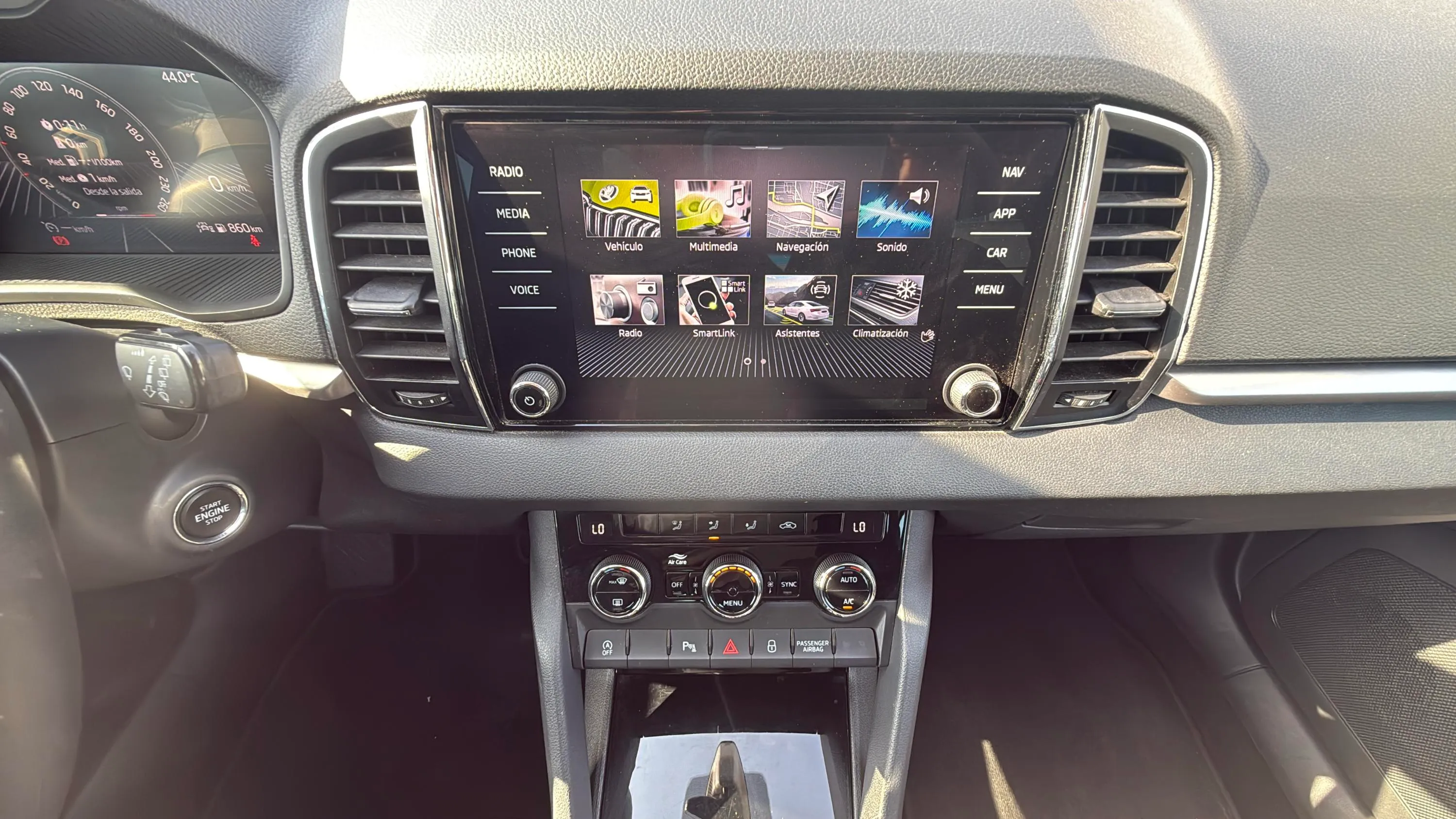 Škoda Karoq 2.0 TDI Selection - foto 14