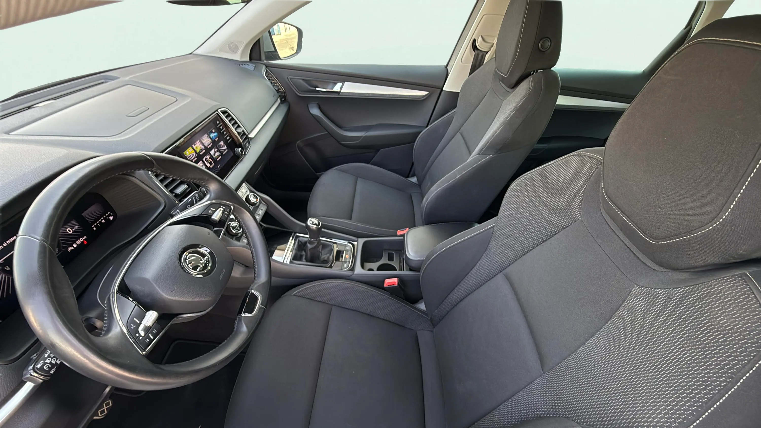 Škoda Karoq 2.0 TDI Selection - foto 9