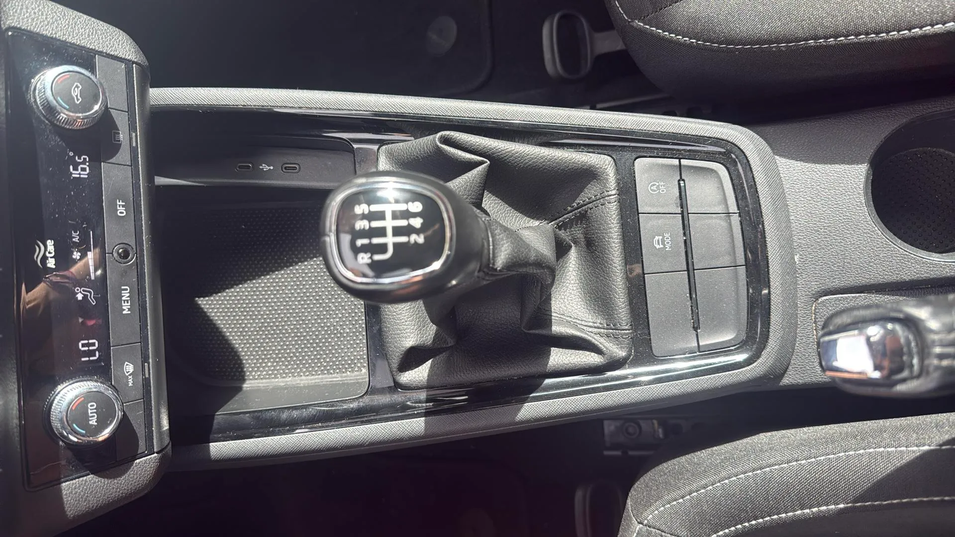 Škoda Scala 1.0 TSI Sport Plus - foto 21