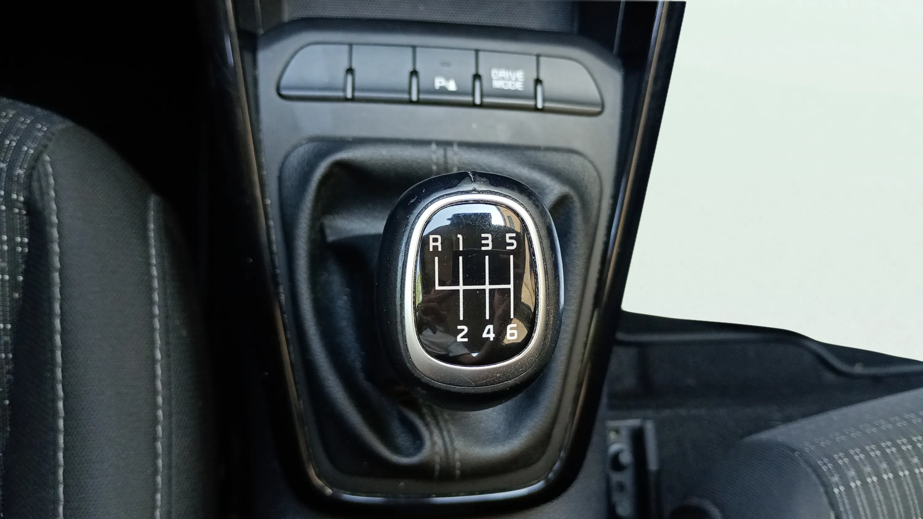 Kia Stonic 1.0 T-GDi MHEV Drive - foto 24