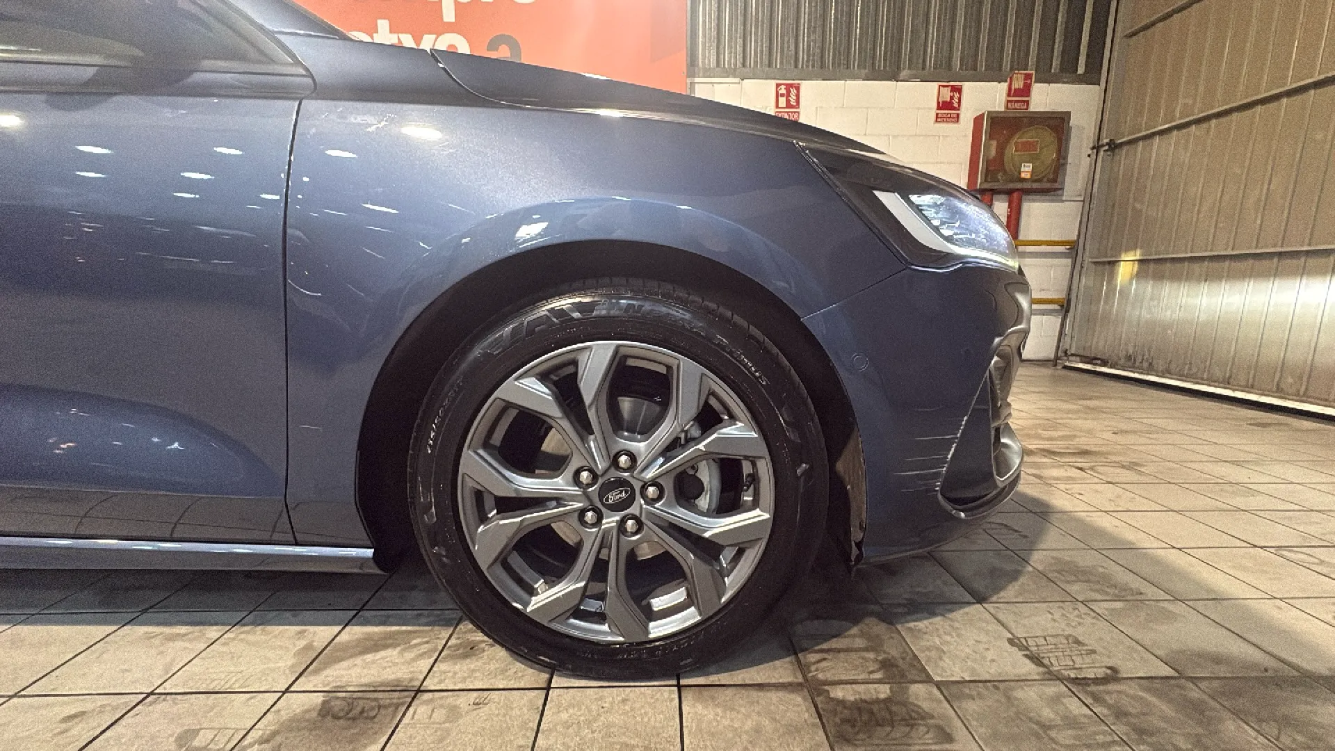 Ford Focus 1.0 EcoBoost MHEV ST-Line - foto 25