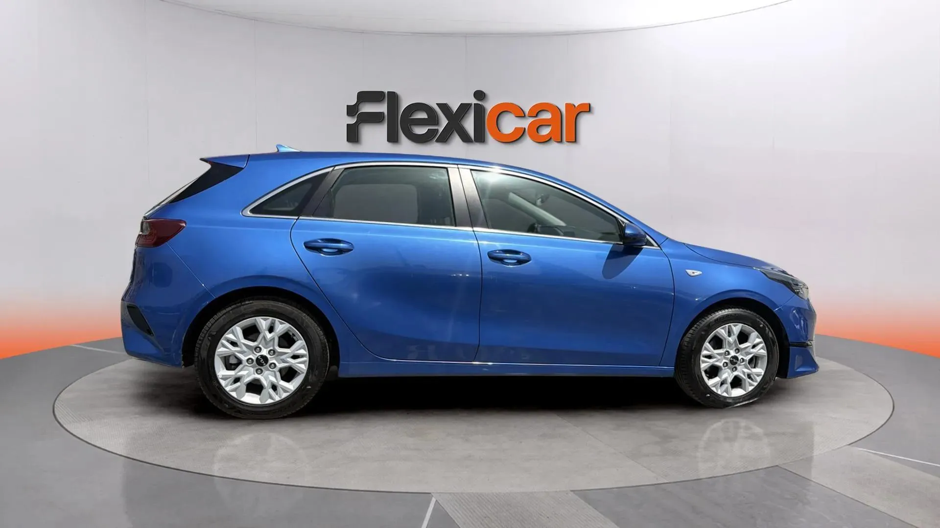 Kia Ceed 1.6 MHEV iMT Drive - foto 8