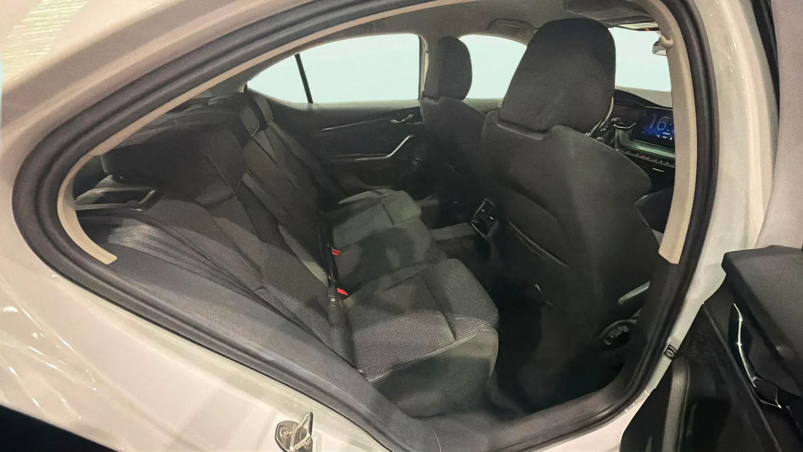 Škoda Octavia 2.0 TDI Ambition Plus - foto 18