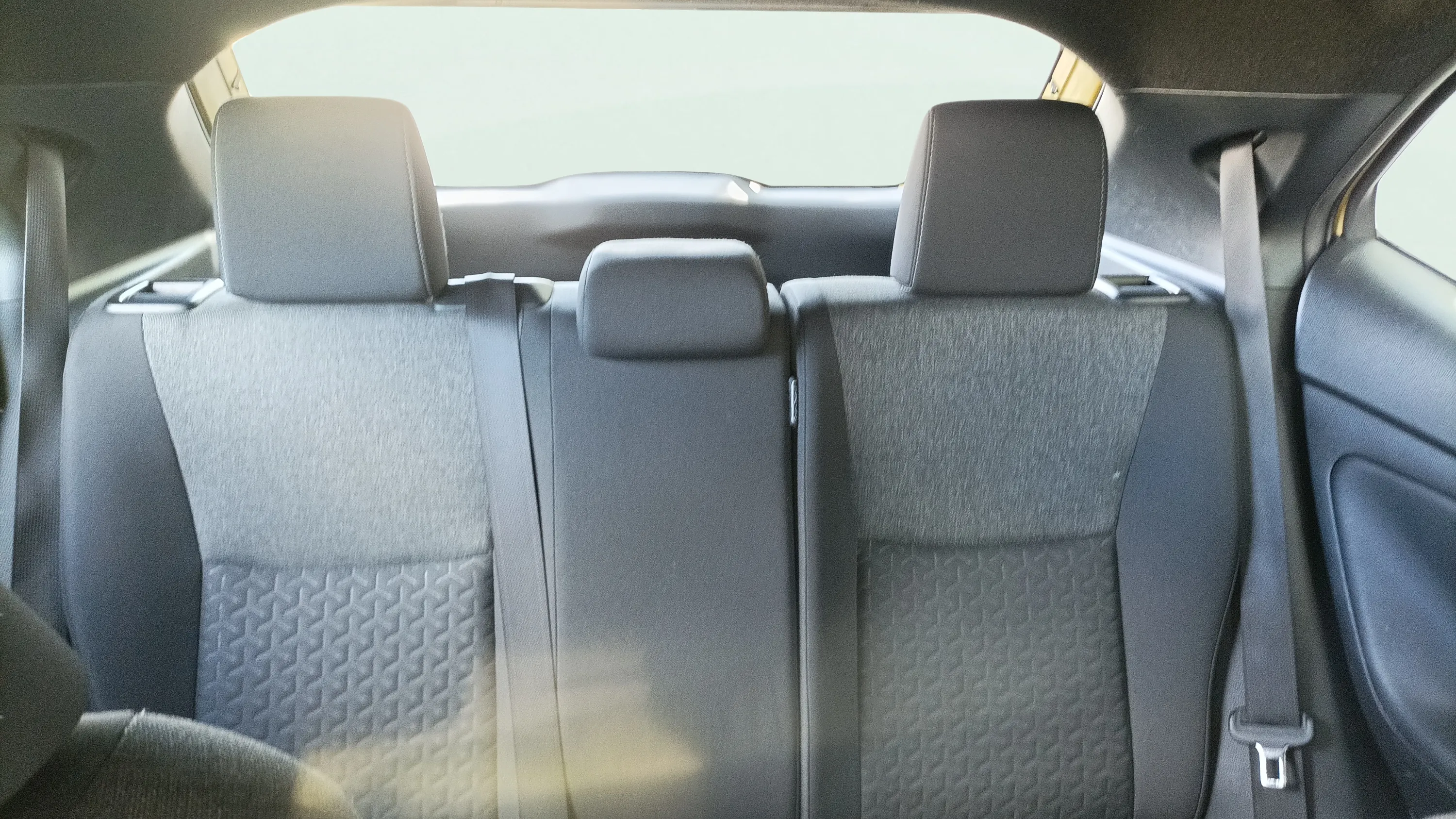 Toyota Yaris 1.5 120H Active Tech - foto 22