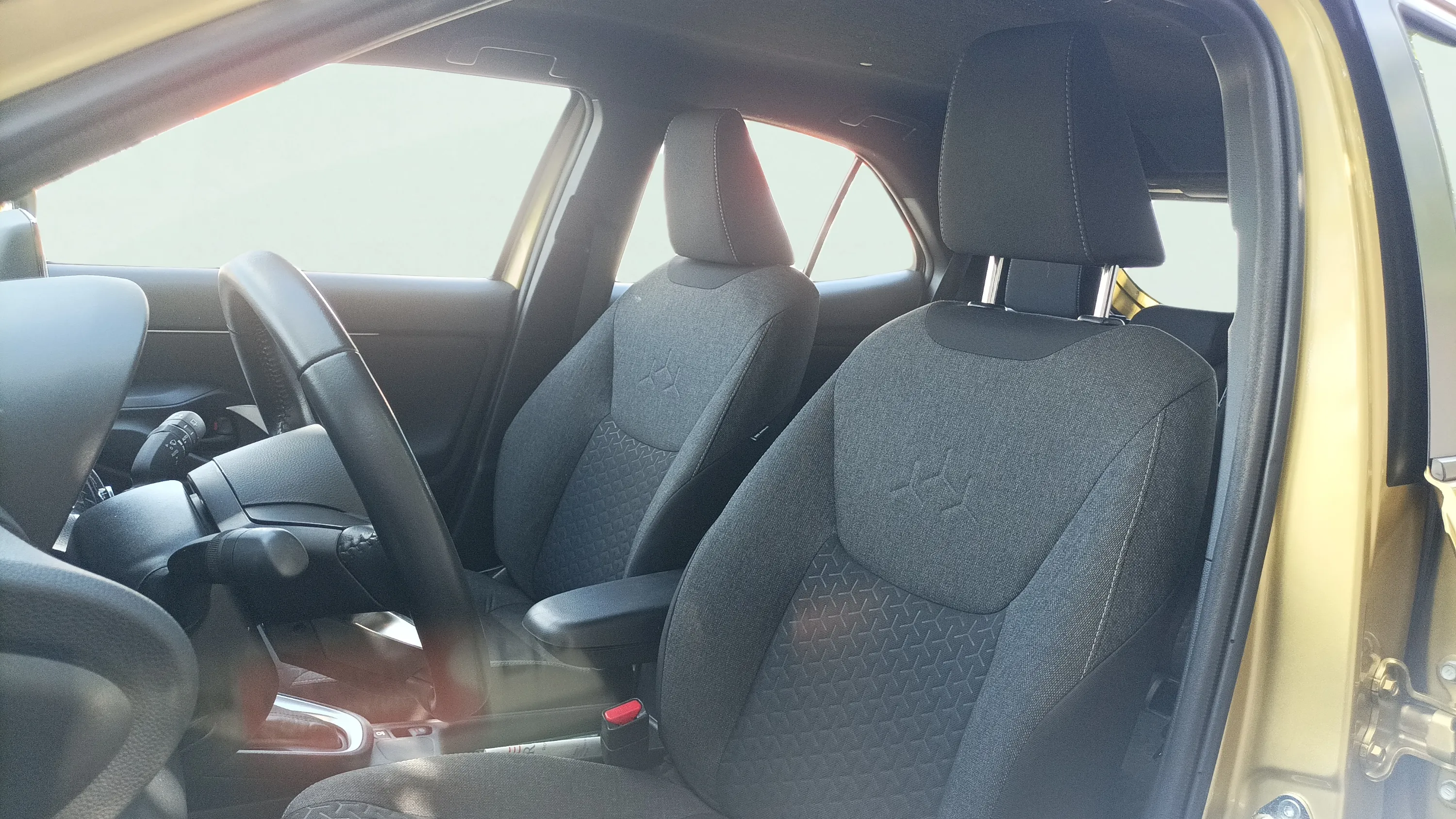 Toyota Yaris 1.5 120H Active Tech - foto 19