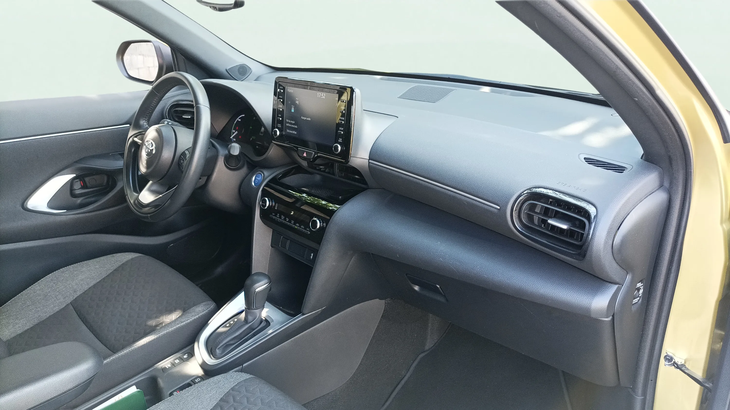Toyota Yaris 1.5 120H Active Tech - foto 16