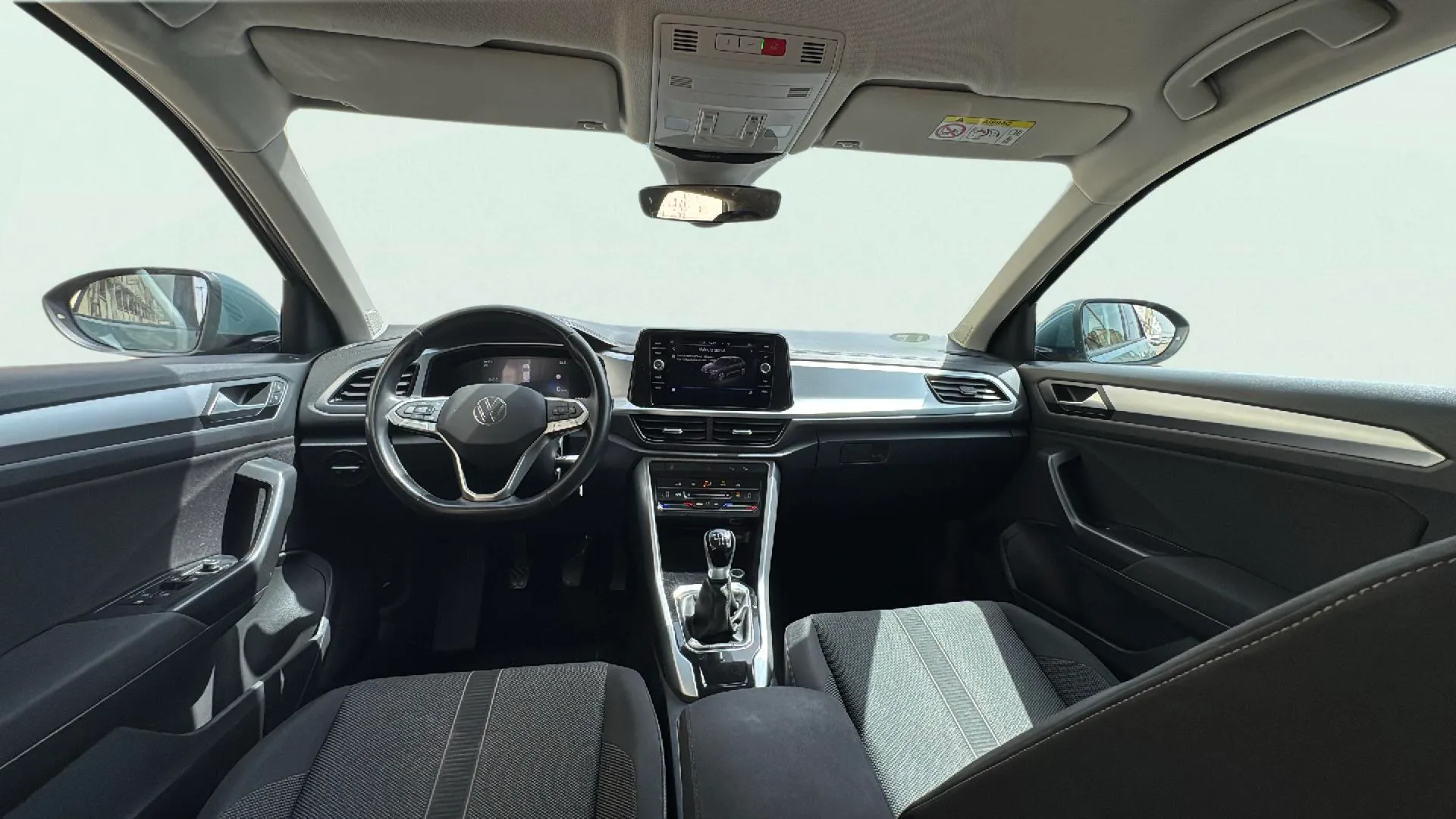 Volkswagen T-Roc Business 1.0 TSI - foto 17