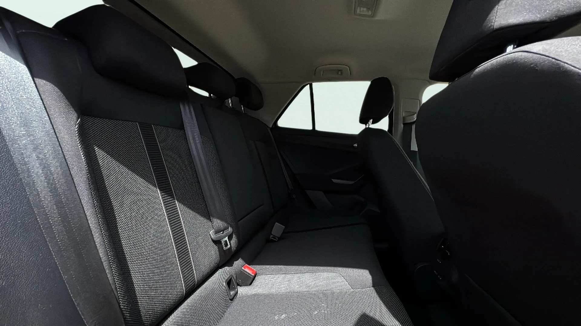Volkswagen T-Roc Business 1.0 TSI - foto 16