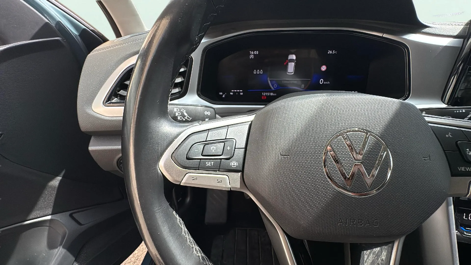 Volkswagen T-Roc Business 1.0 TSI - foto 19