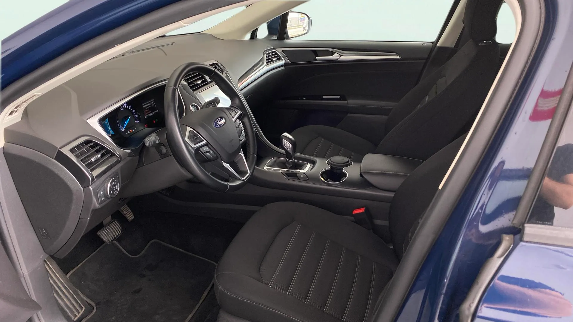 Ford Mondeo 2.0 Híbrido Trend HEV - foto 11