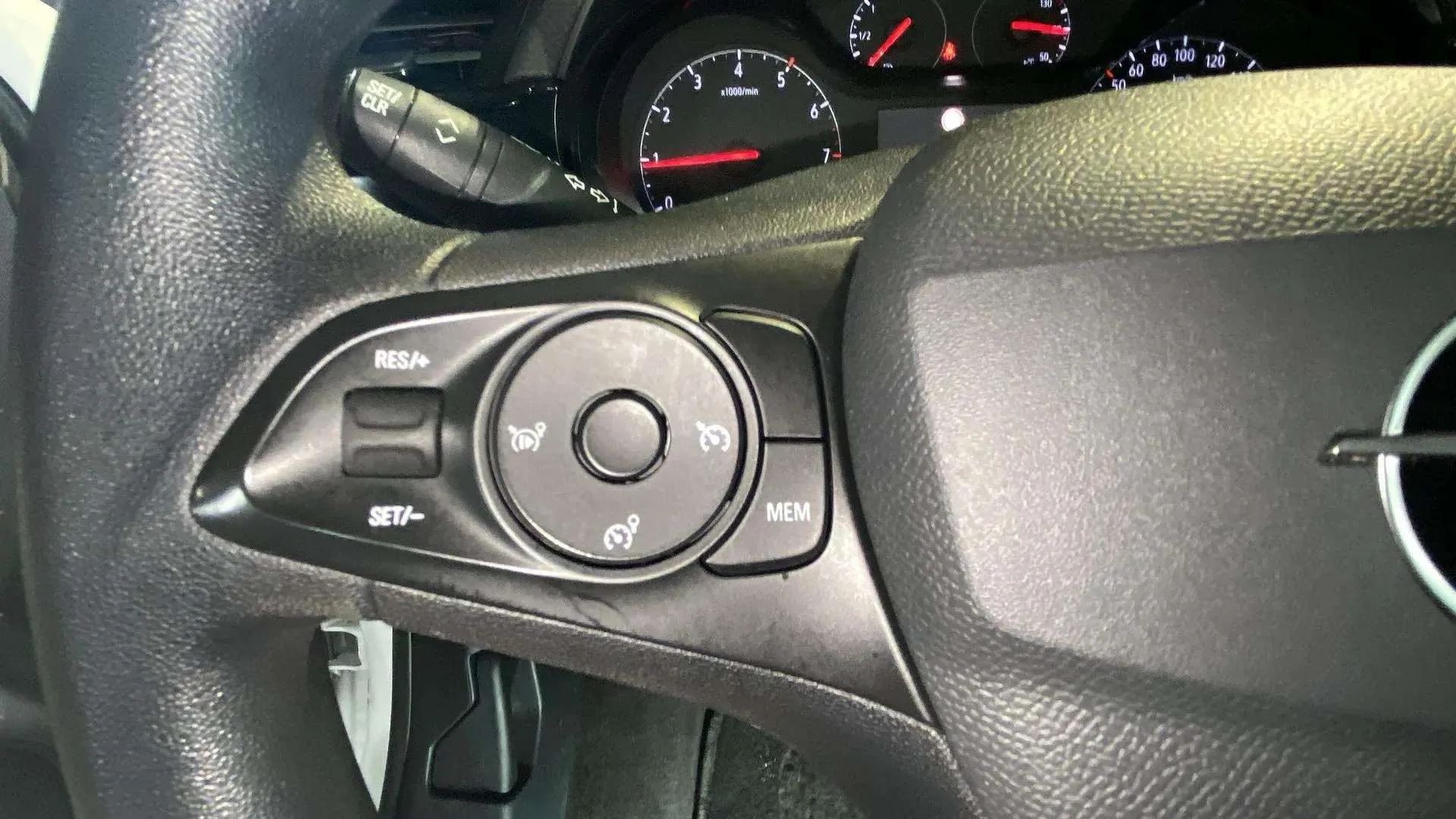 Opel Corsa 1.2T XHL - foto 23