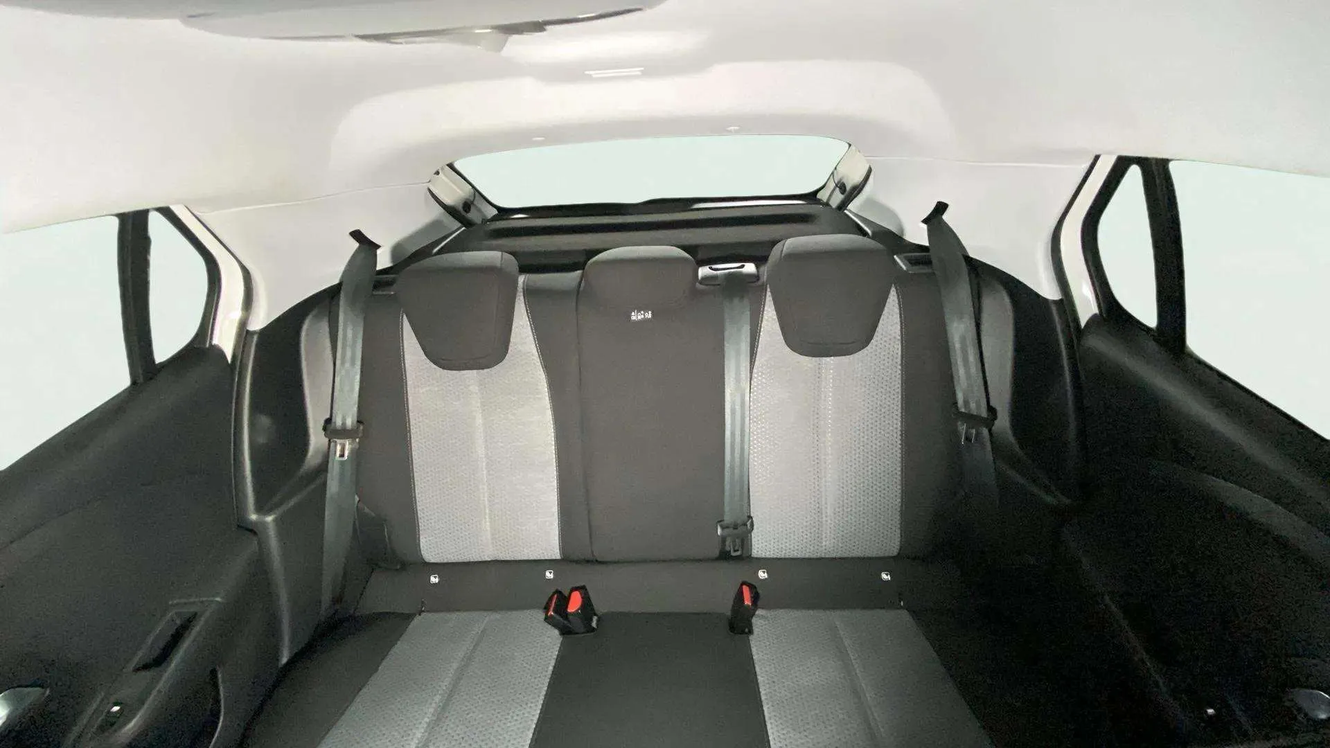 Opel Corsa 1.2T XHL - foto 15