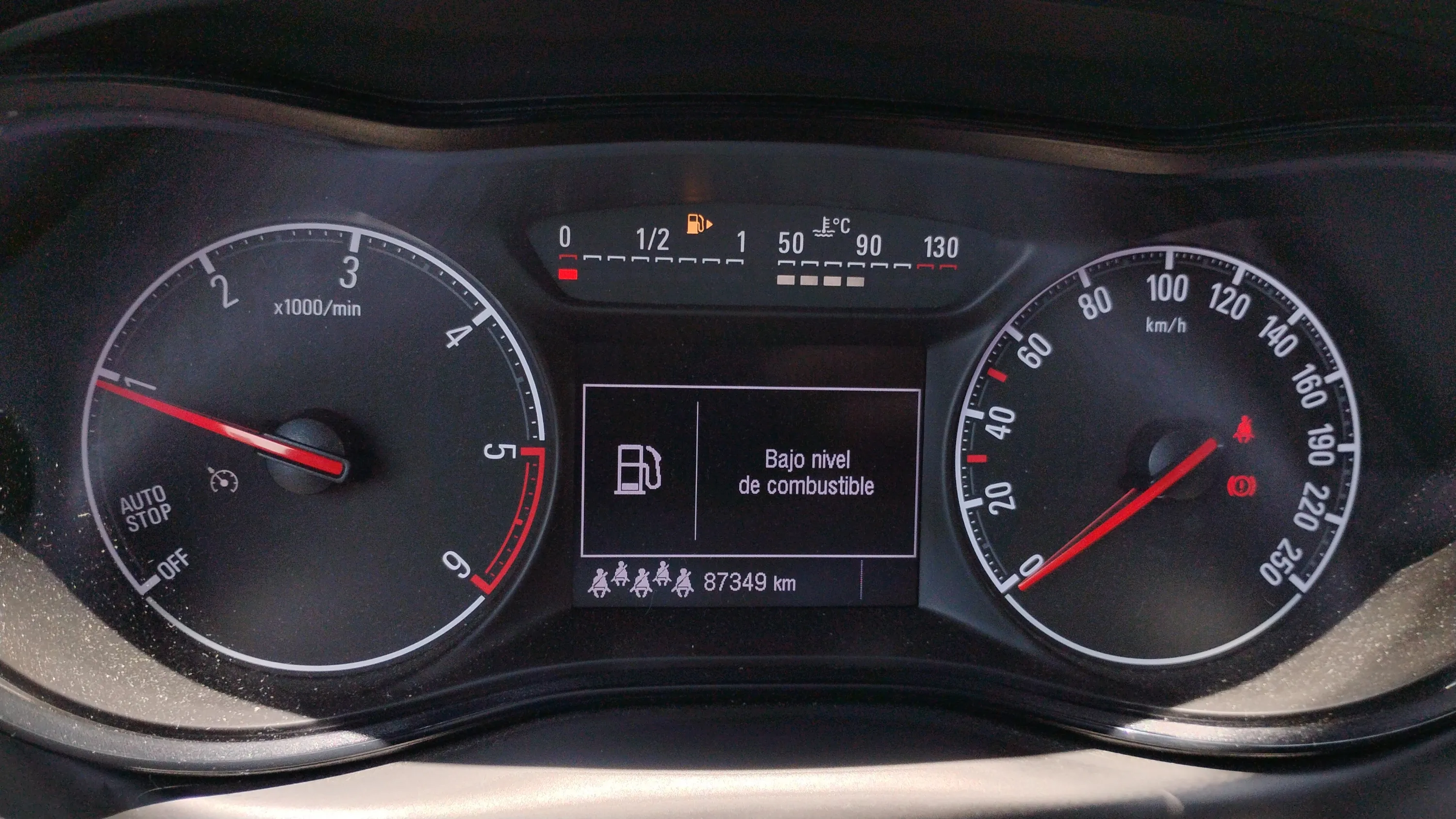 Opel Zafira 1.6 CDTi Excellence 17 - foto 12