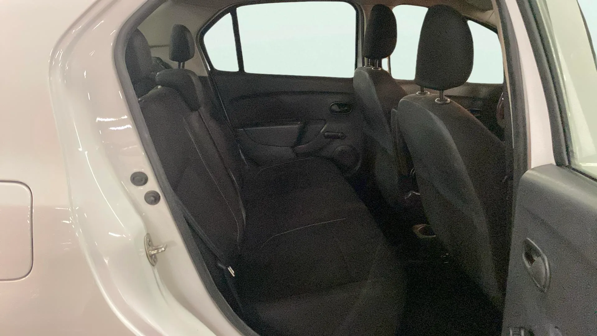 Dacia Logan Essential TCe GLP 18 - foto 23