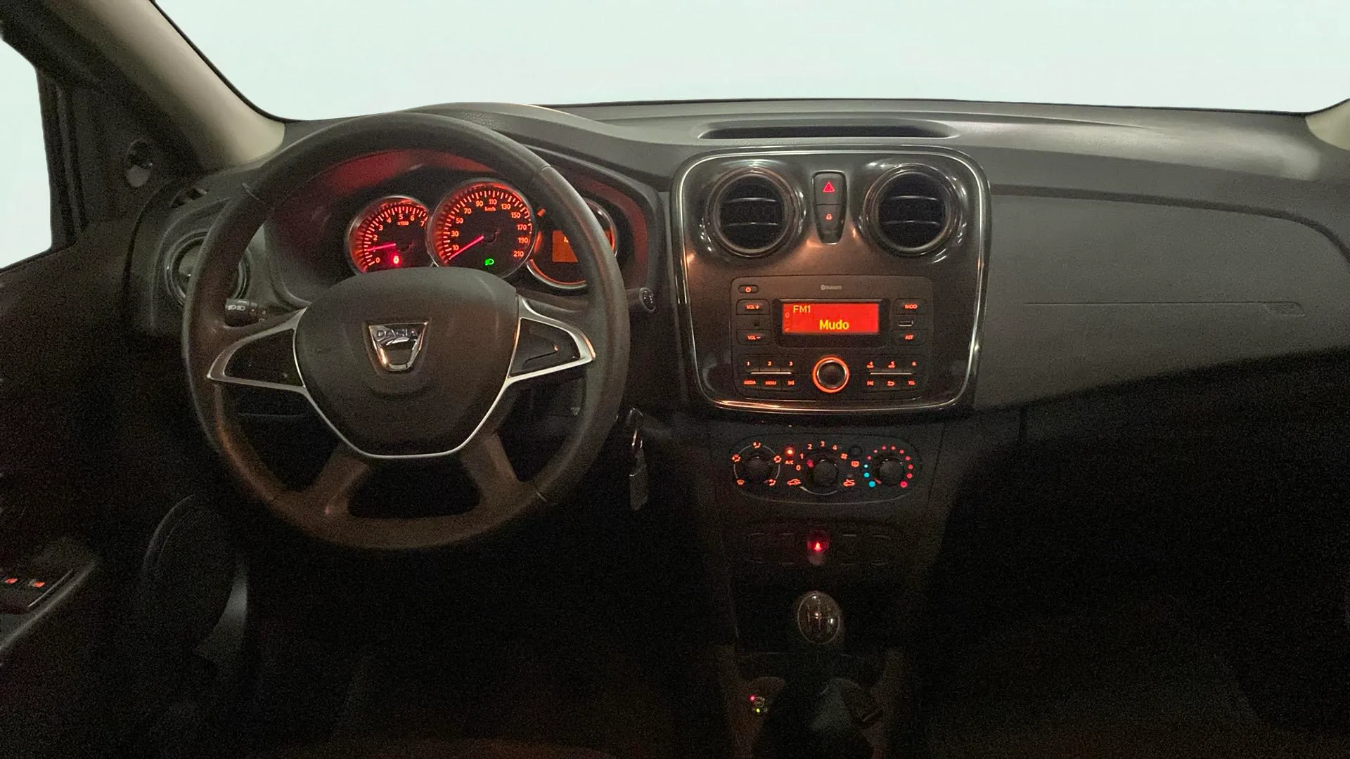 Dacia Logan Essential TCe GLP 18 - foto 12