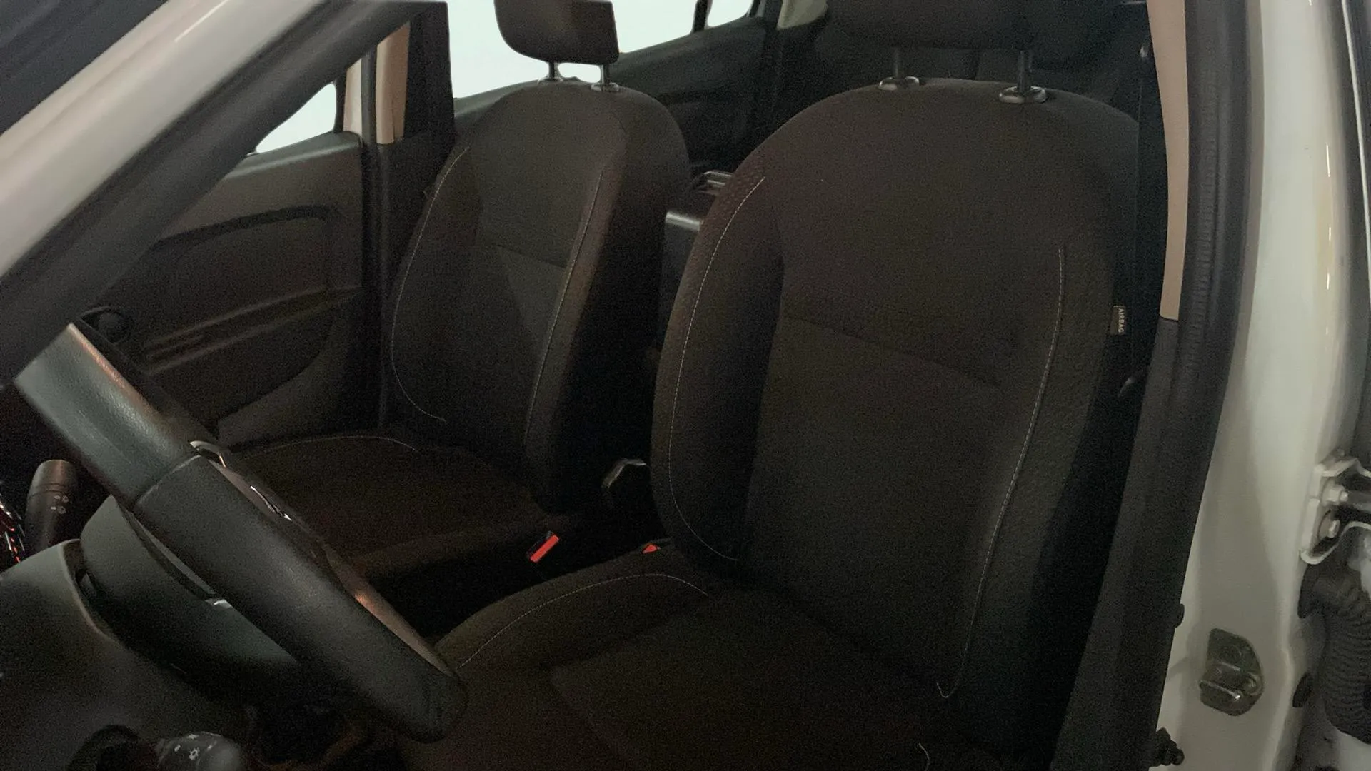 Dacia Logan Essential TCe GLP 18 - foto 21