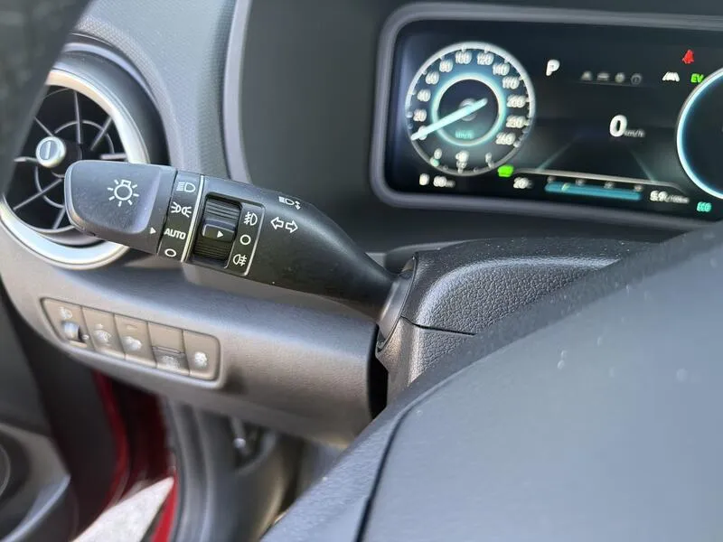 Hyundai Kona 1.6 GDI HEV Maxx - foto 39