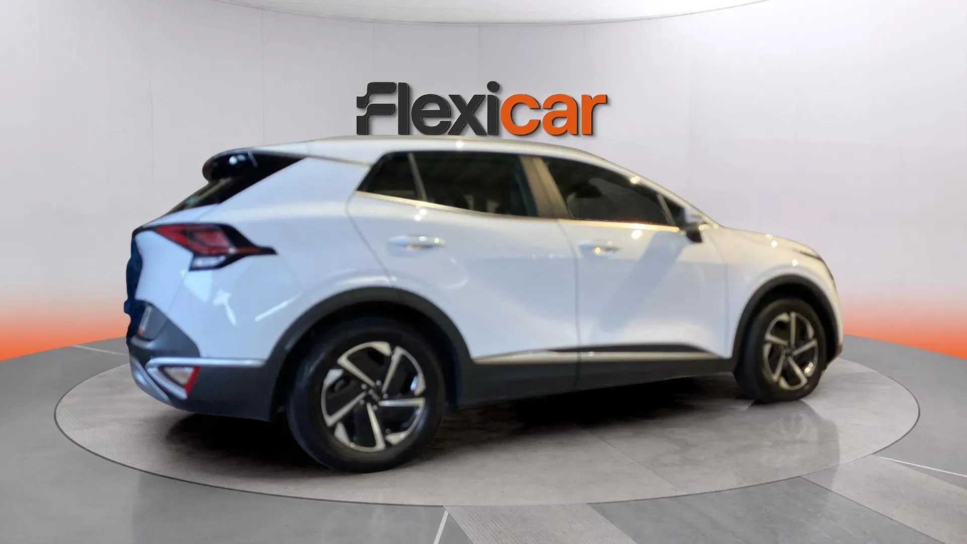 Kia Sportage 1.6 T-GDi MHEV Drive 4x2 - foto 9