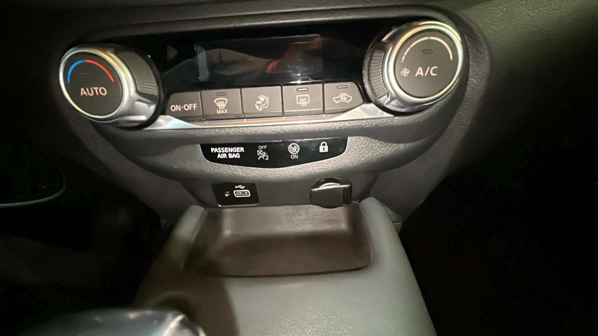 Nissan Juke DIG-T DCT N-Connecta - foto 25