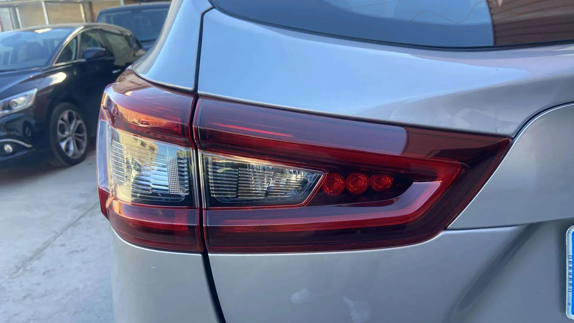 Nissan Qashqai dCi N-Connecta - foto 11