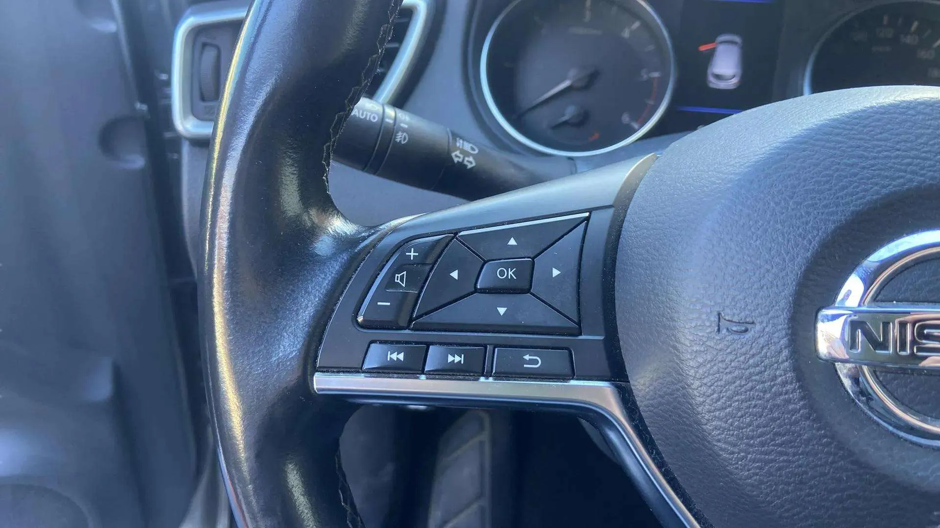 Nissan Qashqai dCi N-Connecta - foto 14