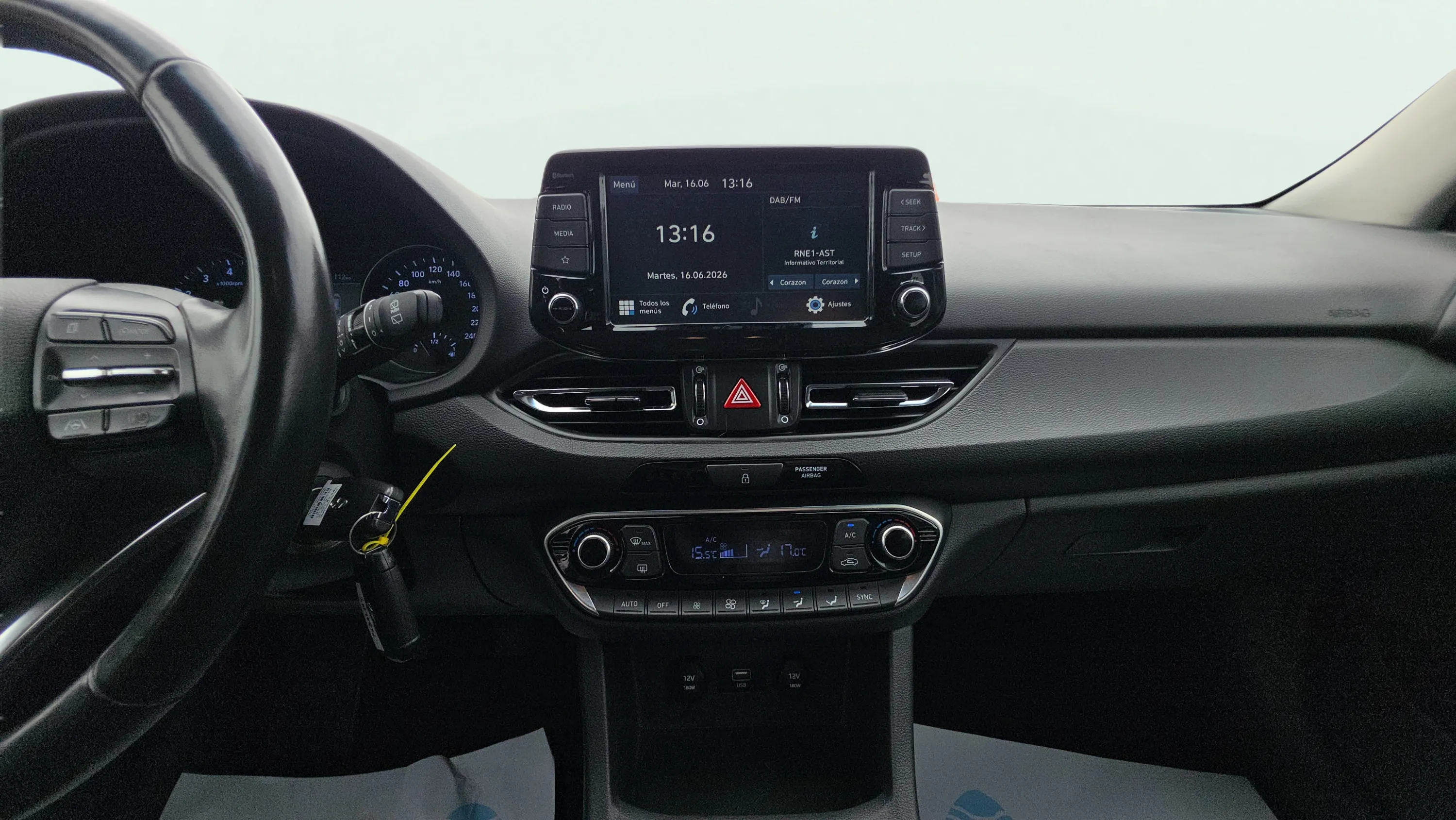 Hyundai i30 1.5 DPI Klass SLX - foto 11