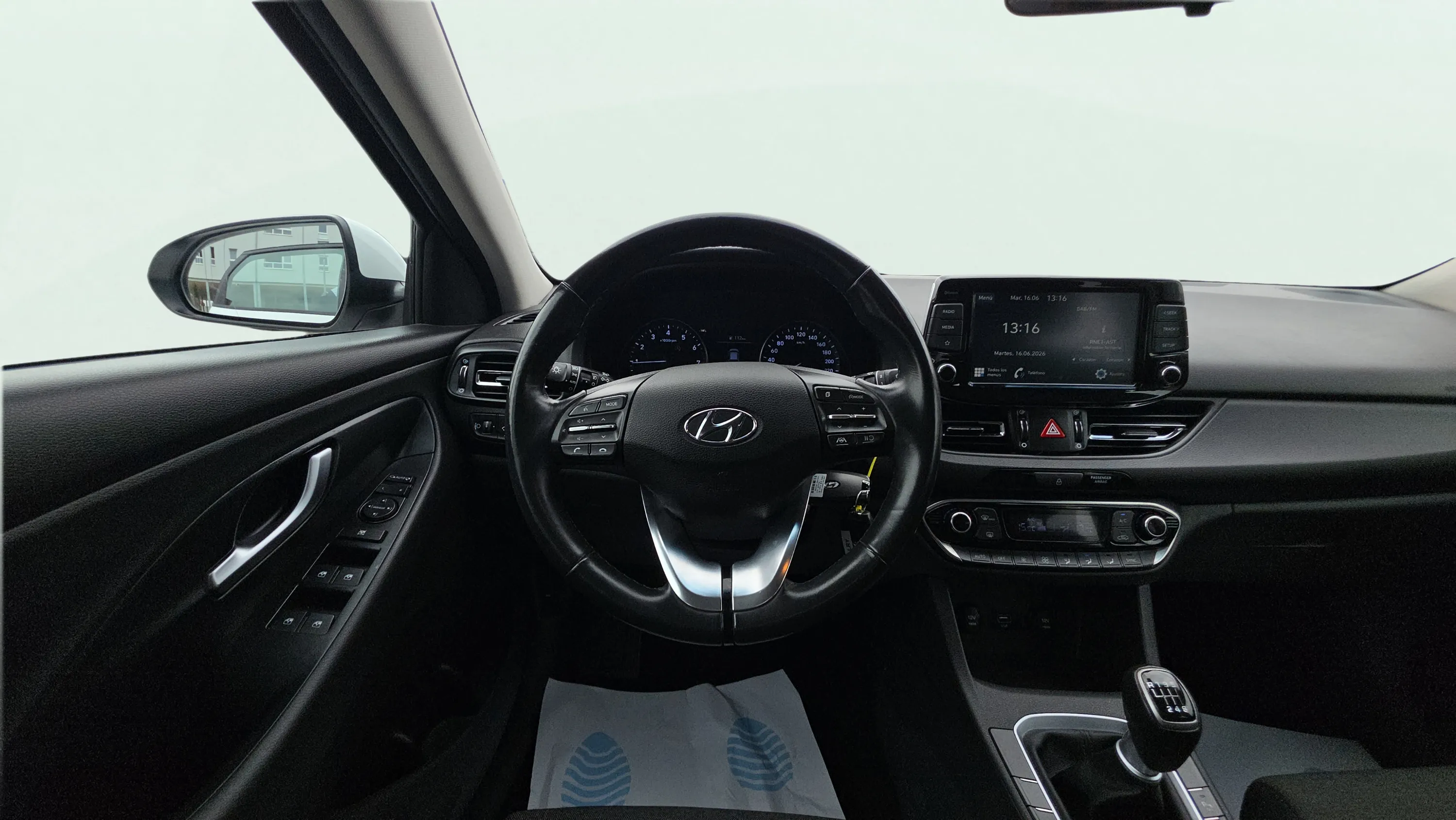 Hyundai i30 1.5 DPI Klass SLX - foto 12