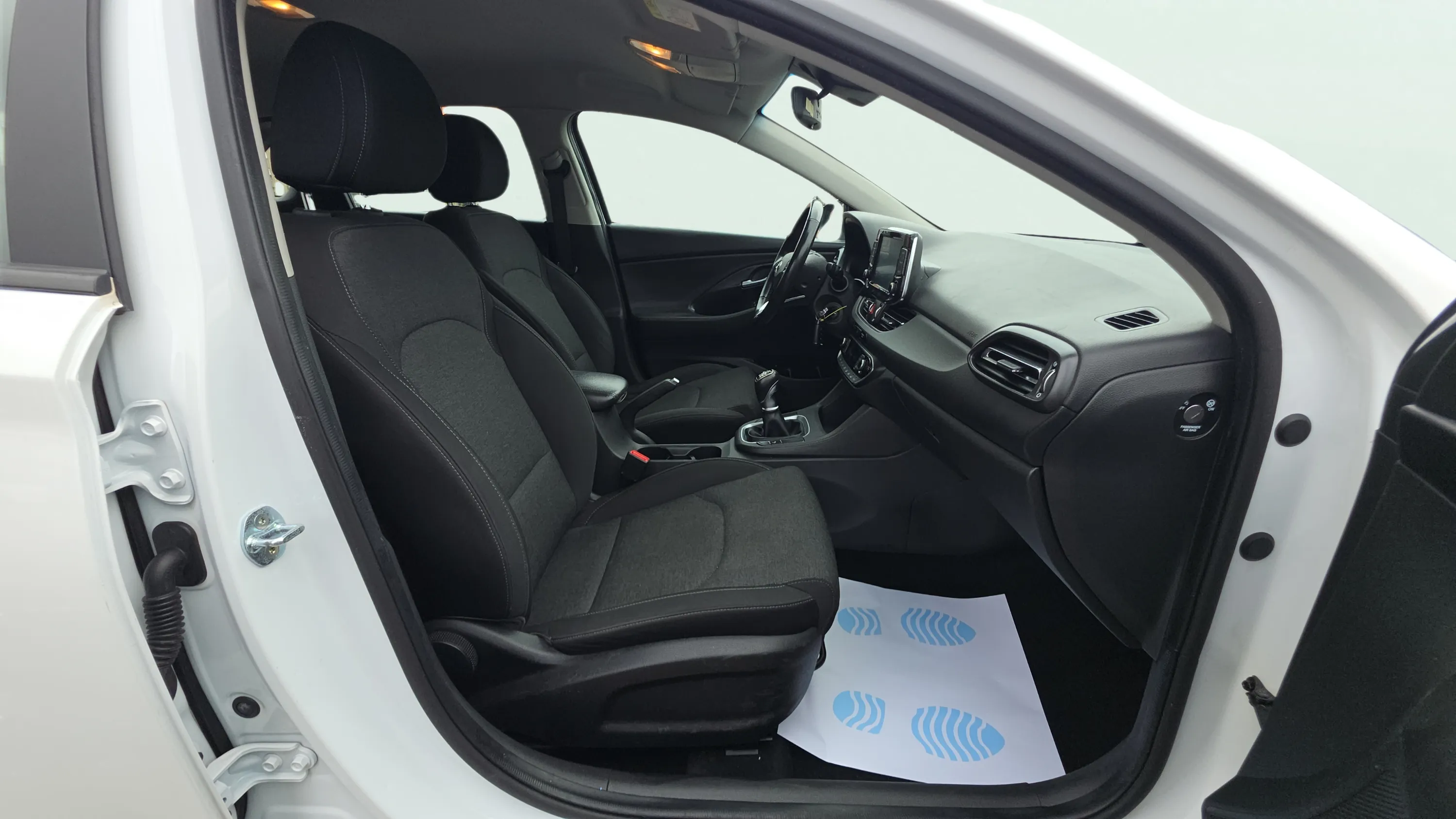 Hyundai i30 1.5 DPI Klass SLX - foto 14